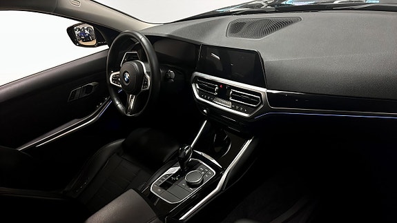 BMW 320 11 of 14
