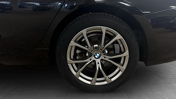 BMW 320 6 of 14