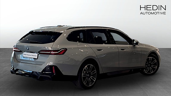 BMW 530e 2 of 9