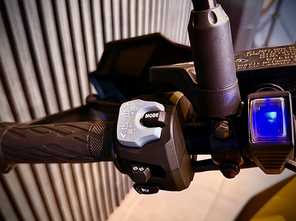 Suzuki V-Strom 1050 DE 14 of 15