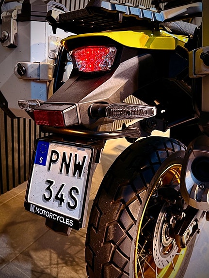 Suzuki V-Strom 1050 DE 11 of 15