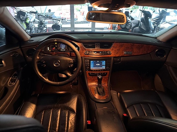 Mercedes-Benz CLS350 15 of 22