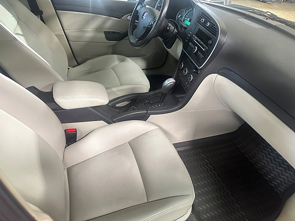 Saab 9-3 6 of 13