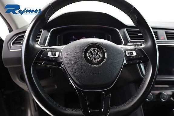 Volkswagen Tiguan 14 of 24