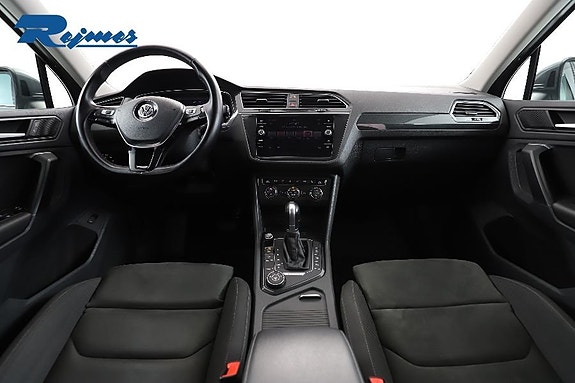Volkswagen Tiguan 2 of 24