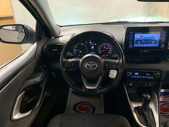 Toyota Yaris 13 of 25