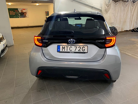 Toyota Yaris 6 of 25