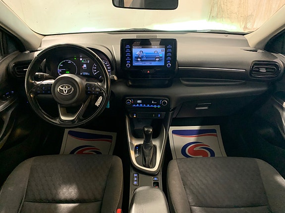 Toyota Yaris 9 of 25