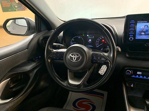 Toyota Yaris 20 of 25