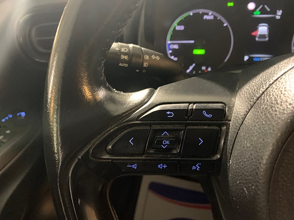 Toyota Yaris 12 of 25