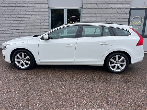 Volvo V60 7 of 15