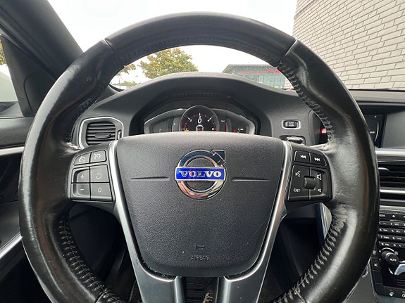 Volvo V60 14 of 15