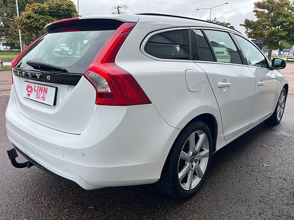 Volvo V60 4 of 15