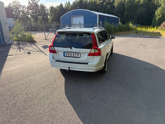 Volvo V70 4 of 7