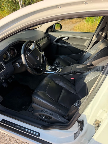 Volvo V70 5 of 7