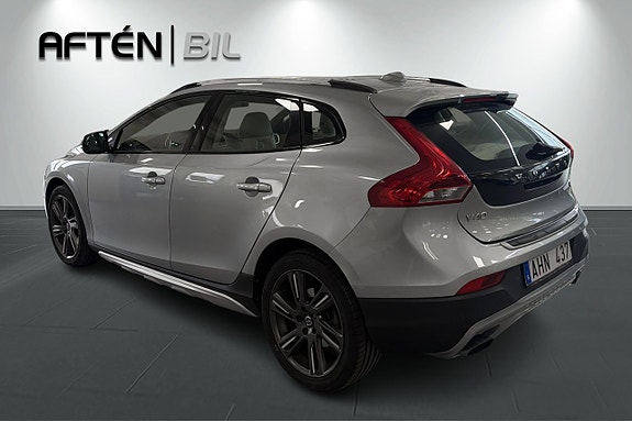 Volvo V40 Cross Country 10 of 19