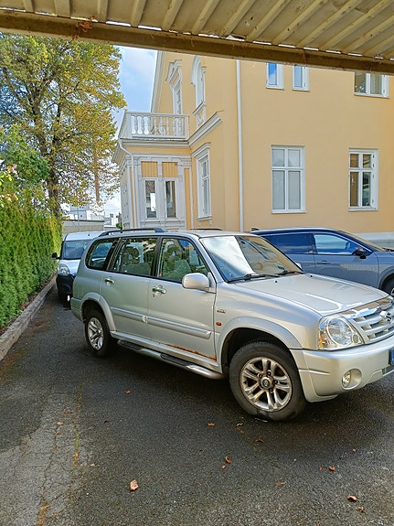 Suzuki Grand Vitara 4 of 4