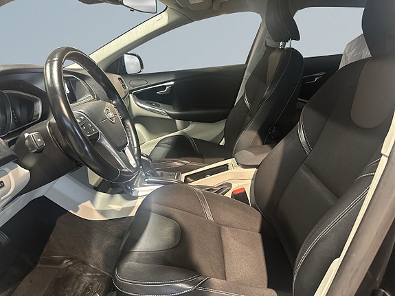 Volvo V40 13 of 18