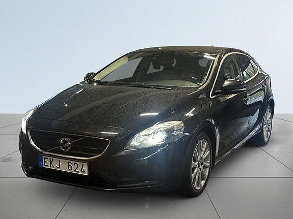 Volvo V40 16 of 18