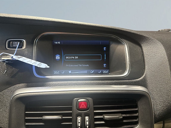 Volvo V40 11 of 18