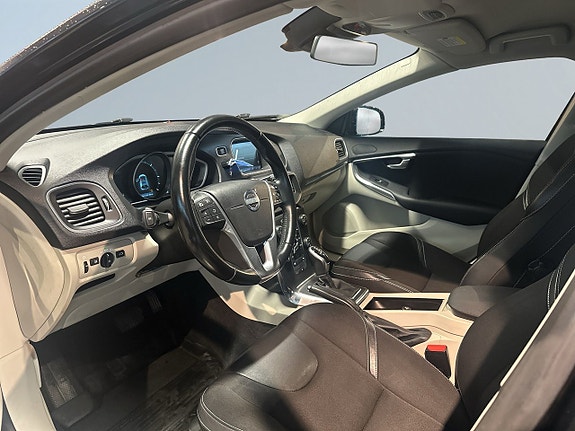 Volvo V40 7 of 18