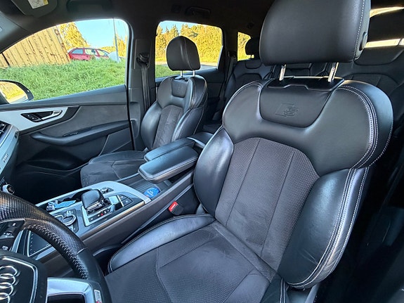 Audi Q7 5 of 8
