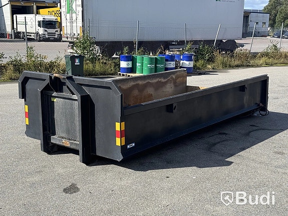 Lastväxlarflak Sisu 5,6m via auktion