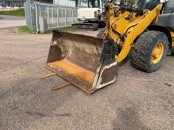 CAT 907 H 2 6 of 8