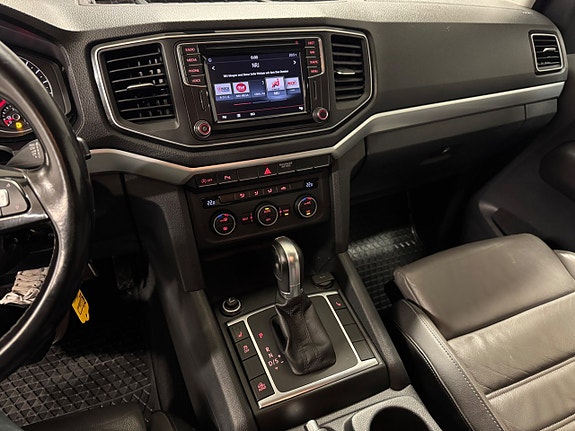 Volkswagen Amarok 10 of 11
