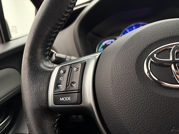 Toyota Yaris 12 of 28