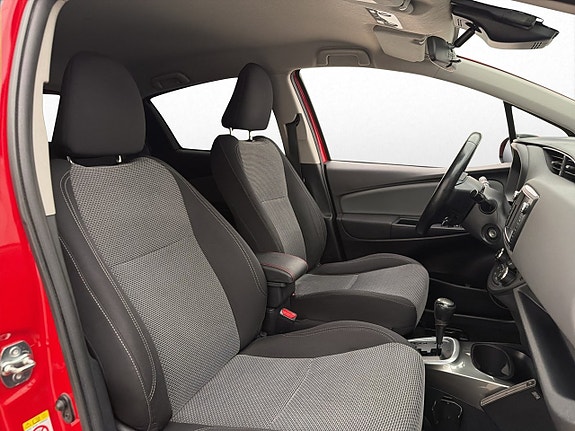 Toyota Yaris 21 of 28