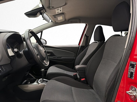 Toyota Yaris 10 of 28