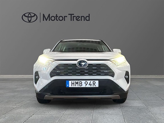Toyota RAV4 6 of 20