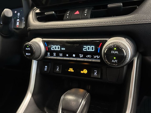 Toyota RAV4 15 of 20