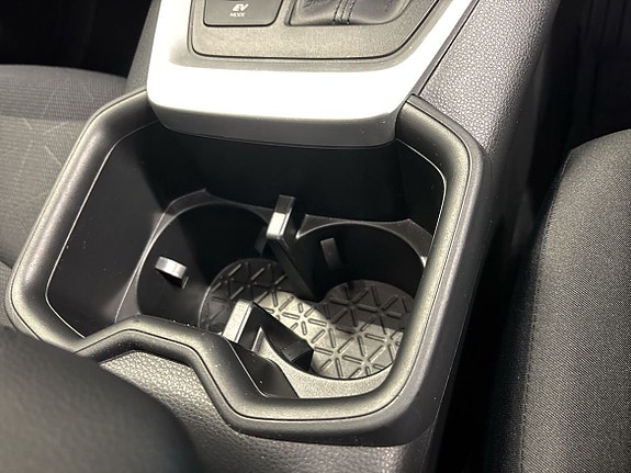 Toyota RAV4 13 of 20