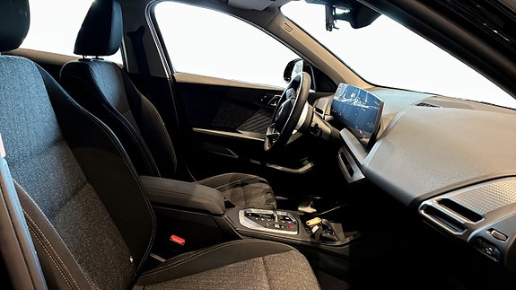 BMW 120i 3 of 9