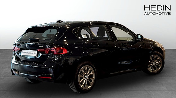 BMW 120i 2 of 9