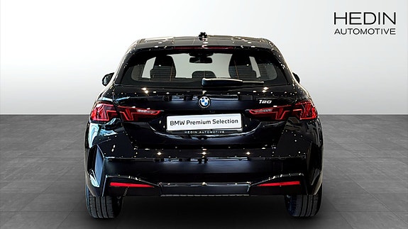 BMW 120i 7 of 9