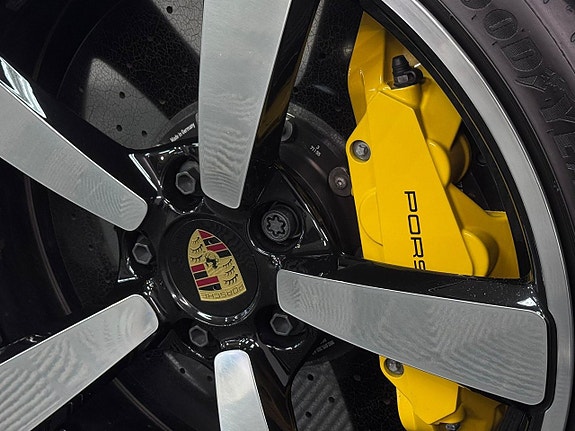 Porsche 911 Turbo S 24 of 25