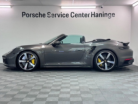 Porsche 911 Turbo S 3 of 25