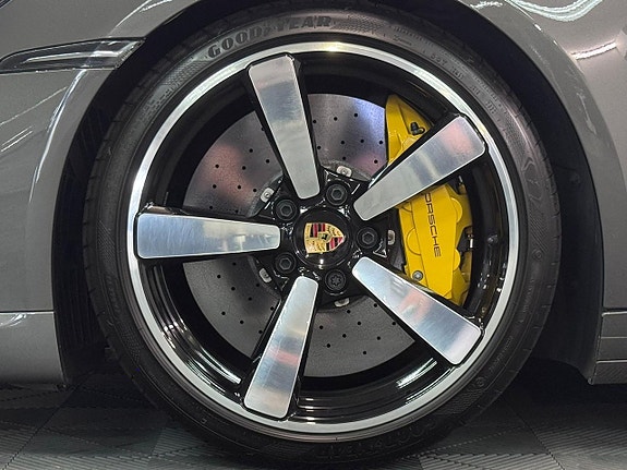 Porsche 911 Turbo S 22 of 25