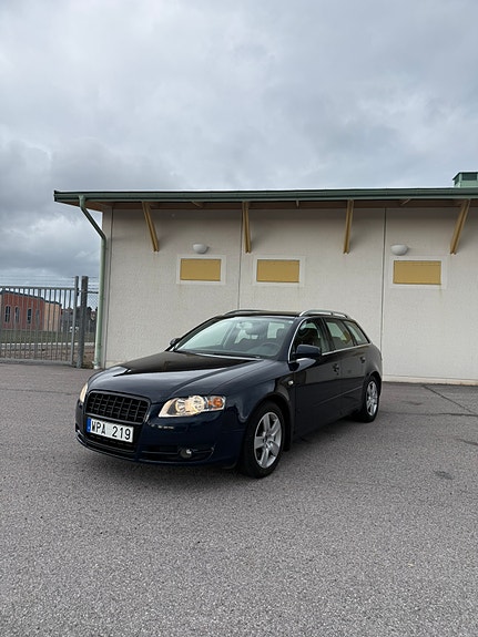 Audi A4 4 of 7