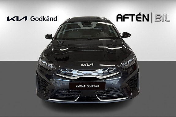 Kia Ceed 2 of 24