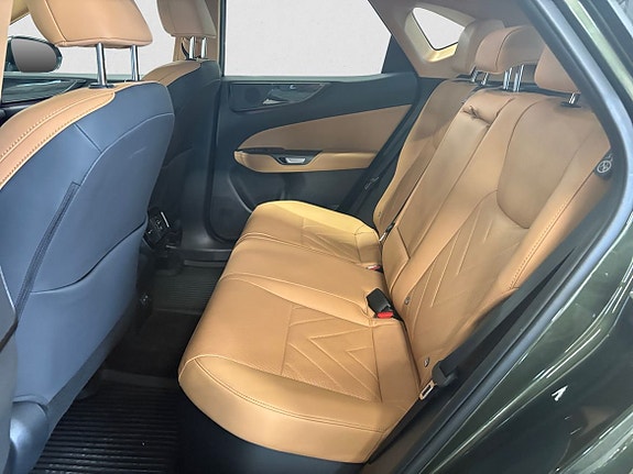 Lexus NX350h 7 of 8