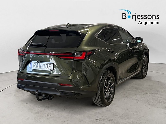 Lexus NX350h 3 of 8