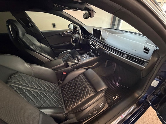 Audi S5 12 of 19
