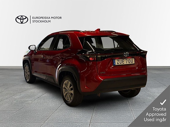Toyota Yaris Cross 2 of 13