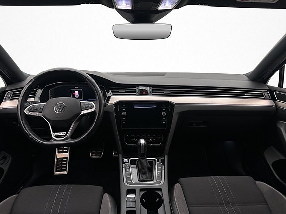 Volkswagen Passat Alltrack 11 of 30