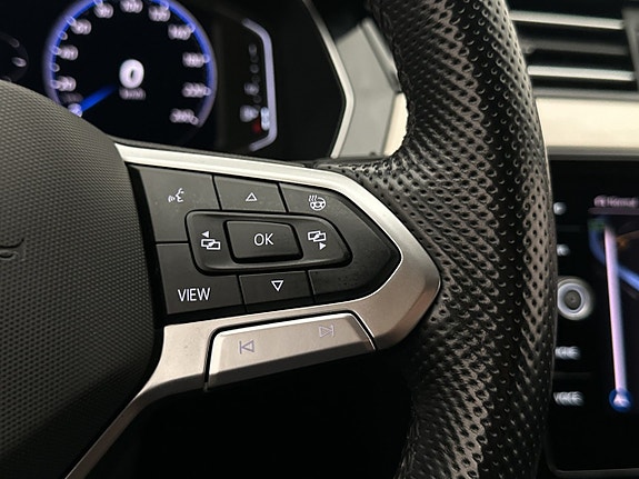 Volkswagen Passat Alltrack 15 of 30