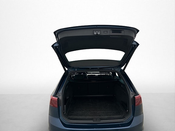 Volkswagen Passat Alltrack 24 of 30